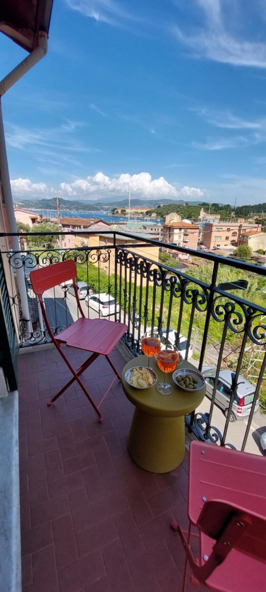 Moderno Appartamento Vista Mare, Con Parcheggio Privato Porto Venere Exteriör bild